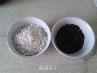 糯米饭团的做法步骤：1