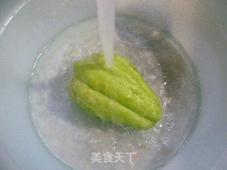 香菇炒佛手瓜的做法步骤：2