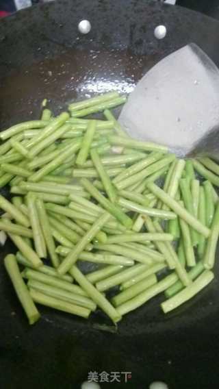 长豆角炒牛肉的做法步骤：6