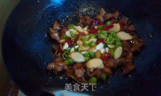 酱爆肥肠的做法步骤：7