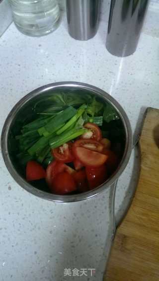 番茄香辣鸡的做法步骤：1