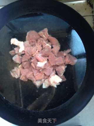 土豆西红柿炖牛肉的做法步骤：6