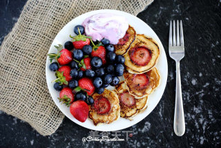 草莓酸奶PANCAKE的做法步骤：5