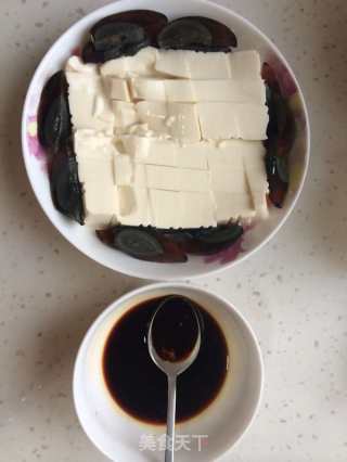 皮蛋豆腐的做法步骤：2