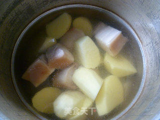 青菜五花肉土豆汤的做法步骤：6