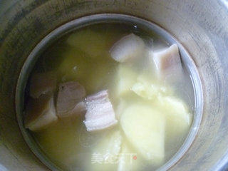 青菜五花肉土豆汤的做法步骤：8
