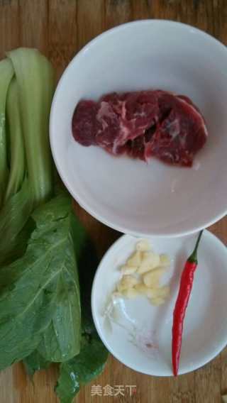 牛肉汤面的做法步骤：1