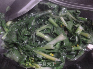 蒜头炒菜心的做法步骤：7