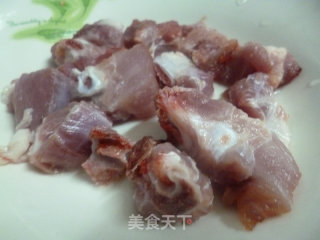 姜蒜豉汁蒸排骨的做法步骤：1