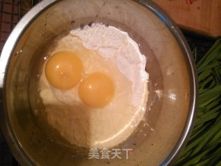 韭菜火腿煎饼的做法步骤：3