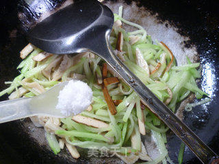 香干猪肚炒佛手瓜的做法步骤：9
