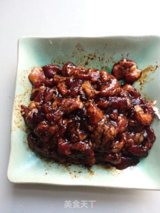 紫蝙蝠最爱超级香的辣椒炒五花肉的做法步骤：1