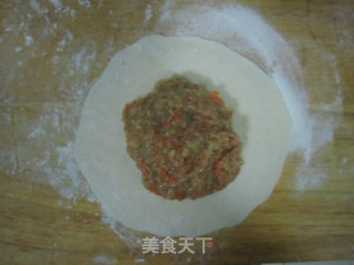羊肉大葱胡萝卜馅饼的做法步骤：11