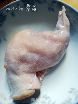 一口小酒一口肉：香辣兔腿的做法步骤：2