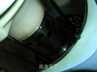 黑白芝麻二豆豆浆的做法步骤：8