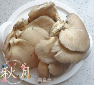 椒盐平蘑的做法步骤：1