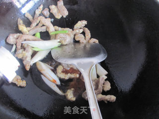 两分钟搞定的快手菜---炒木耳的做法步骤：3