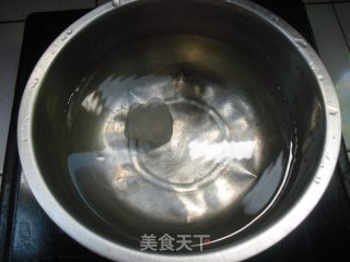 菊花雪梨汤的做法步骤：3
