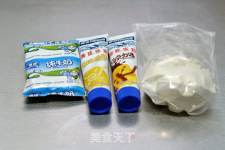 把甜蜜揉进面团里-【双色炼乳辫子面包】的做法步骤：1