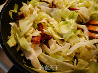 腊肉手撕包菜的做法步骤：4