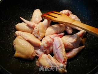 可乐鸡翅——黑暗料理中的战斗机的做法步骤：2
