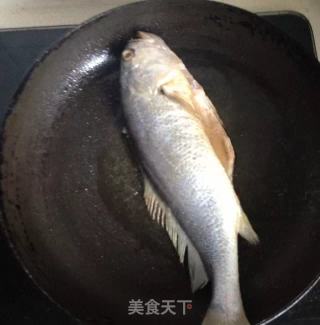 红烧黄鱼的做法步骤：6