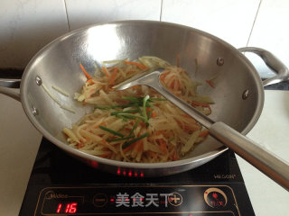 鸡蛋土豆丝煎饼的做法步骤：6