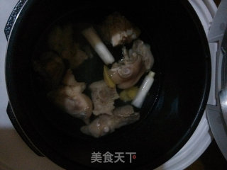 蒜香猪蹄的做法步骤：4