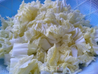 瘦肉煮娃娃菜的做法步骤：1