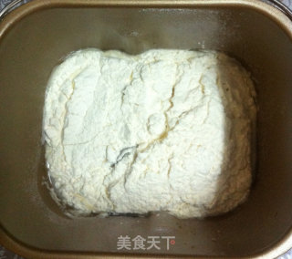 培根沙拉面包的做法