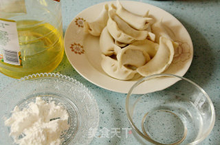 【冰花脆底煎饺】的做法