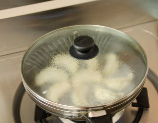 【冰花脆底煎饺】的做法步骤：7