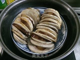 芋头蒸腊肉---荔浦芋头做法的做法步骤：7