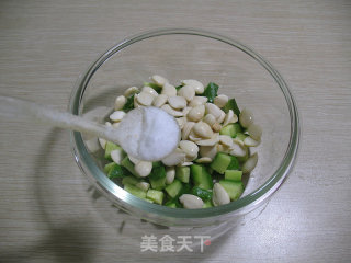 黄瓜拌杏仁的做法步骤：5