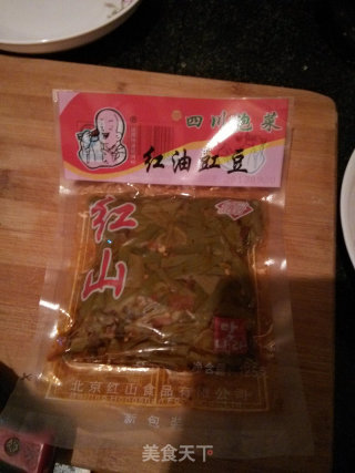 红油豇豆炒鸡胗的做法步骤：2
