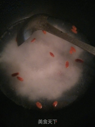 酒酿鸡蛋汤的做法步骤：3