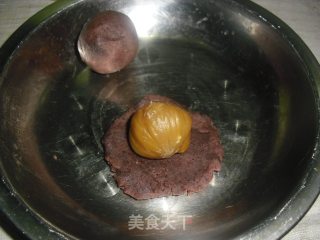 豆沙栗子面包的做法步骤：2