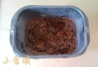 我很丑，可是我很温柔--【可可面包卷】的做法步骤：2
