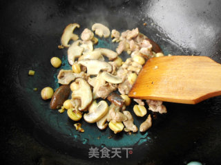 彩蔬炒肉片的做法步骤：7