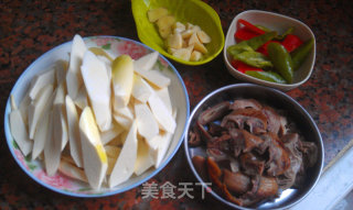 茭白肚片的做法步骤：1