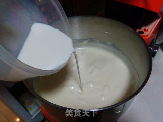 【花团锦簇杯子蛋糕】——我的第一次翻糖制作的做法步骤：2