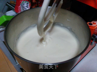 【花团锦簇杯子蛋糕】——我的第一次翻糖制作的做法步骤：4