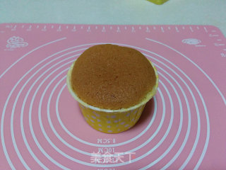 【花团锦簇杯子蛋糕】——我的第一次翻糖制作的做法步骤：10