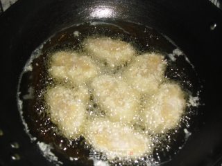 酥脆炸鸡翅的做法步骤：5