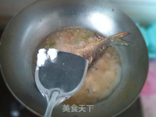 家常烧鲤鱼的做法步骤：10