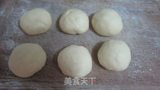 紫薯花卷的做法步骤：2