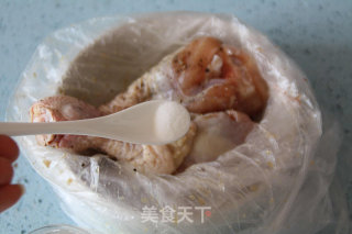 【蜜汁味噌烤鸡腿】的做法步骤：4