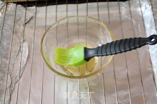 【蜜汁味噌烤鸡腿】的做法步骤：9