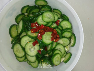 蒜片乳瓜的做法步骤：8