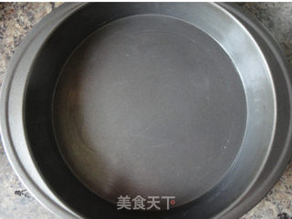 翻糖蛋糕的做法步骤：1
